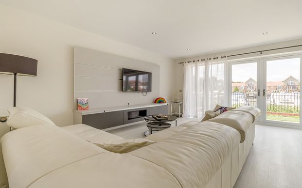 4 bedroom Town House to let - Photo 1