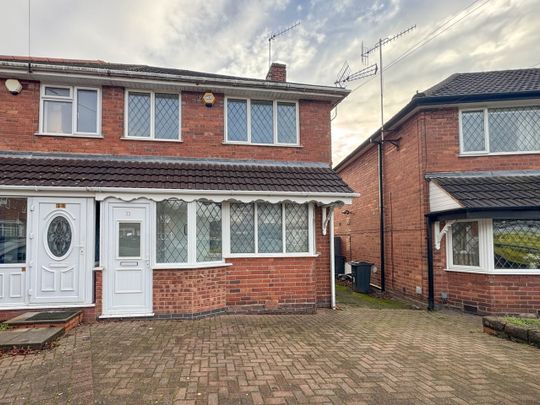 3 Bed Semi-Detached House, Smalldale Road, B42 - Photo 1