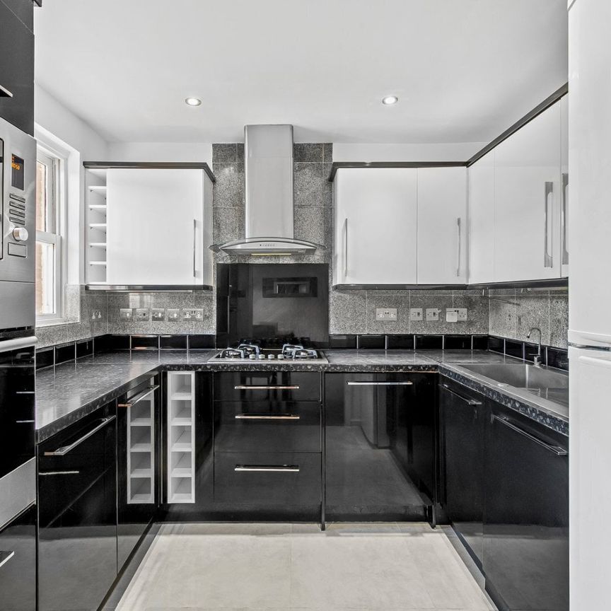 Lockesfield Place, Isle Of Dogs, London, E14 - Photo 1