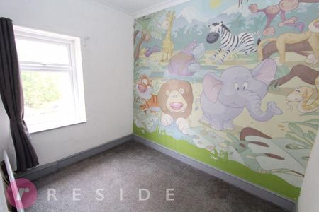 3 bedroom end of terrace house to rent - Photo 3