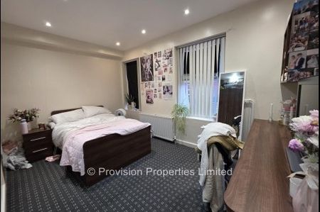 6 Bedroom 6 Bath Student Houses Hyde Park - Photo 4