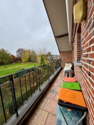 Lichtrijk penthouse met 3 slaapkamers in centrum Hoeilaart - Photo 1