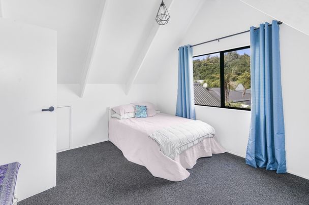 Located in the heart of Fairfield on Claude Street, this spacious four-bedroom, two-bathroom home offers exceptional value and versatility for families or shared living. - Photo 1