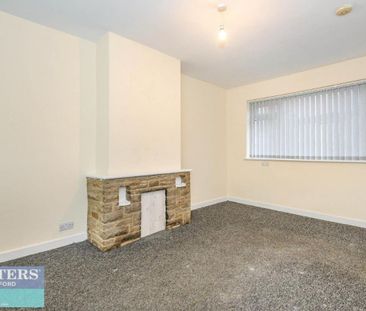 Tennis Avenue, Bradford, West Yorkshire, BD4 - Photo 1