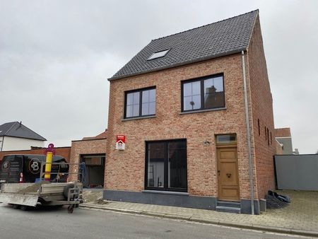 Gerenoveerde woning met 3 slpk en garage te Rollegem-Kapelle - Photo 2