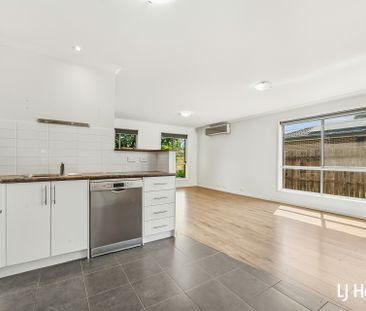 108 Hollows Circuit, Macgregor ACT, Belconnen - Photo 6