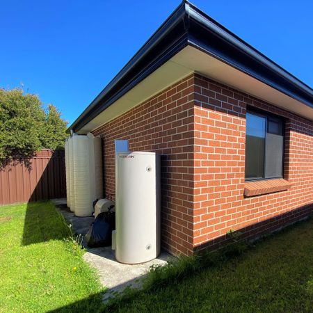 Modern Low Maintenance Living in a Peaceful Pocket of St Clair! - Photo 3