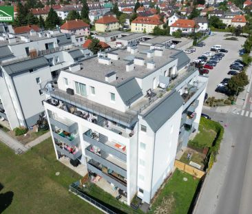 Freundlicher Wohngenuss mit sonniger, privater Außenfläche - Photo 1