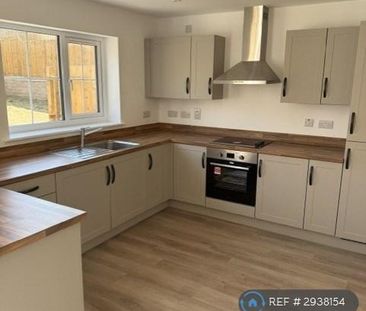 4 bedroom detached house to rent - Photo 1