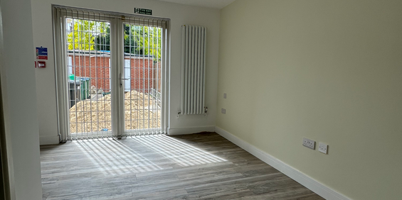 Modern Rooms with Private En-Suites – Just 5 Minutes from Watford General Hospital! Room 4 - Photo 3