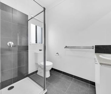 FAMILY HOME IN PRIME LOCATION! - Photo 5