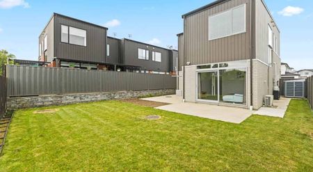 3 Big Bedroom in Karaka - Photo 5