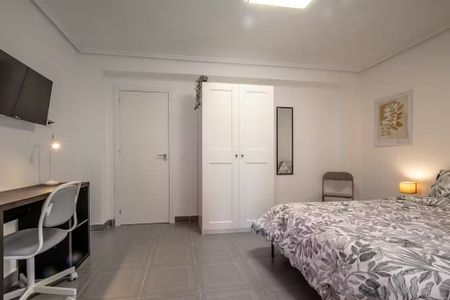 Carrer dEscalante, Valencia, Valencian Community 46011 - Photo 5