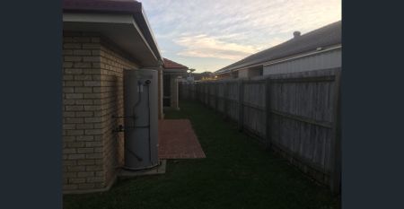 Charming Family home - Photo 4