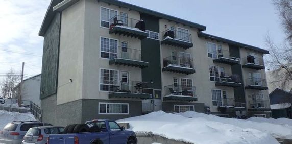 5022 - 52 Street, Yellowknife, NT, X1A 1T4 - Photo 2