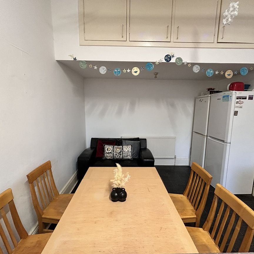 Room in a Shared Flat, Grant Street, G3 - Photo 1