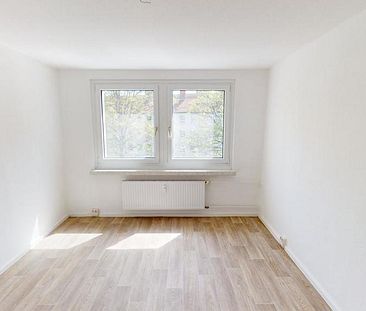 3-Raum-Familienwohnung mit Tageslichtbad - Photo 4