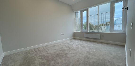 2 Bed Flat, Carlton Crescent, SO15 - Photo 2