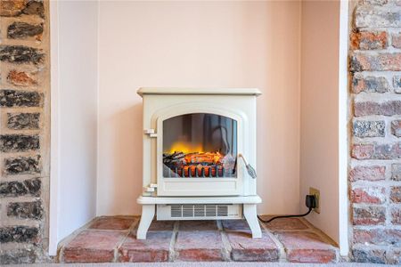 2 bedroom terraced house to rent - Photo 3