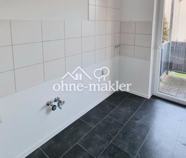 Frisch renoviert! Neuwertige Einbauküche! Hochparterre mit Balkon! ... - Foto 1