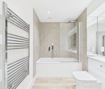 High Street, Staines-upon-Thames, Surrey,TW18 - Photo 4