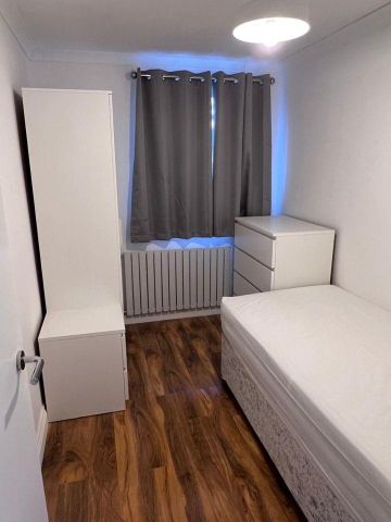 6 bedroom terraced house to rent - Photo 5