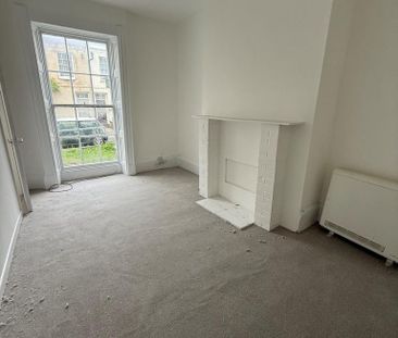 1 bedroom ground floor flat to rent - Photo 4