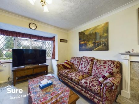 3 bedroom detached house to rent - Photo 2