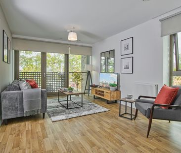 2 bedroom apartment - Photo 2