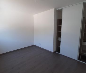 location Appartement T2 DE 47.62m² À ALLONZIER LA CAILLE - Photo 2