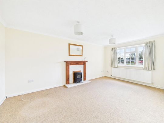 2 bedroom maisonette to rent - Photo 1