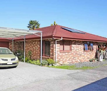 Brick tile 4 bedrooms 2 bathrooms heaps parking available - Photo 2
