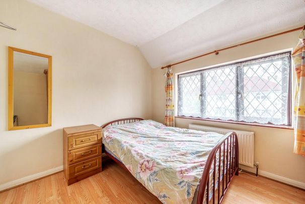 6 bedroom semi-detached house to rent - Photo 1