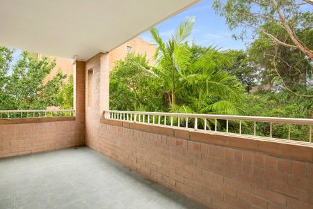 Charming Apartment Overlooking Cooks River - Photo 5