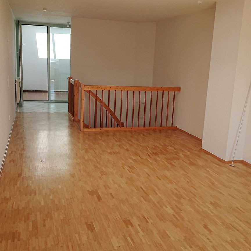 Lichtdurchflutete 2-Zimmer-Maisonette mit Einbauküche und Balkon direkt an der TU Dresden! - Foto 1