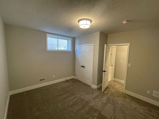 For Lease - 27 Hollybrook Trail Unit# Lower, Kitchener, Ontario - Photo 1