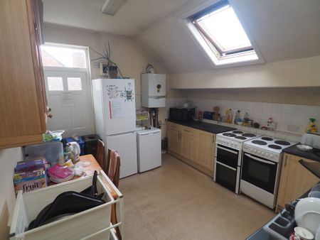 1 bedroom Studio to let - Photo 3