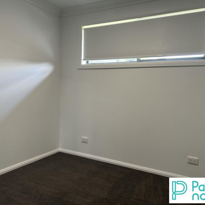 2/27 Evesham Circuit, TAMWORTH NSW 2340 - Photo 1