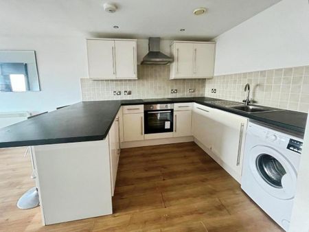 3 bedroom flat to rent - Photo 3