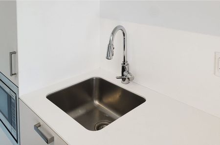 For Lease - 88 Queen Street Unit# 1607, Toronto, Ontario - Photo 4