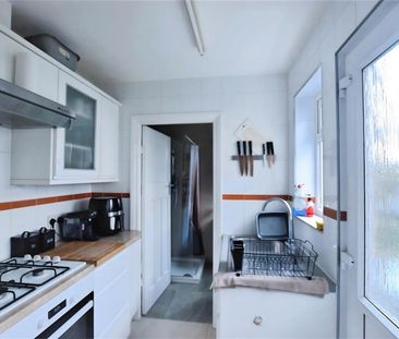 Sheepcot Drive, Watford, Hertfordshire - Photo 1