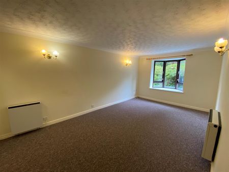 St. Johns Park, Whitchurch - Photo 2