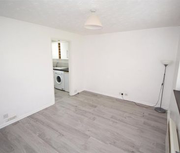 Studio to rent - Photo 6