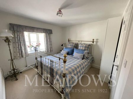 3 bedroom semi-detached house to rent - Photo 5