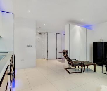 Studio to rent - Photo 1