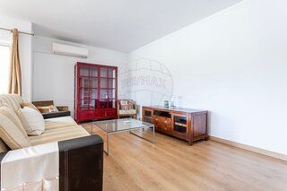 Apartment 3 bedrooms for rent Carnide Lisboa - furnished, parking space, swimming pool, store room, garage, playground, tennis court - Photo 2