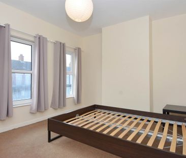 27 London Road, BELFAST, BT6 8EY - Photo 6