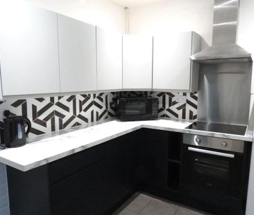152 North Road East - Photo 6