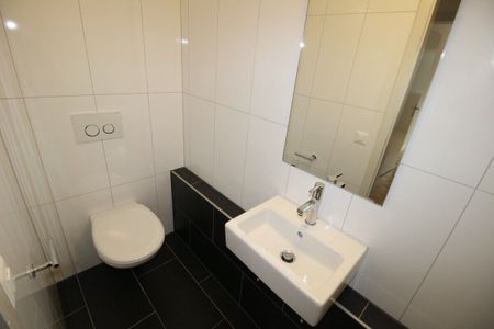 RARE! Beautiful apartment full of assets - Photo 3