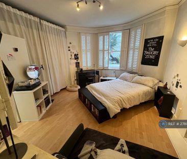 Studio to rent - Photo 1